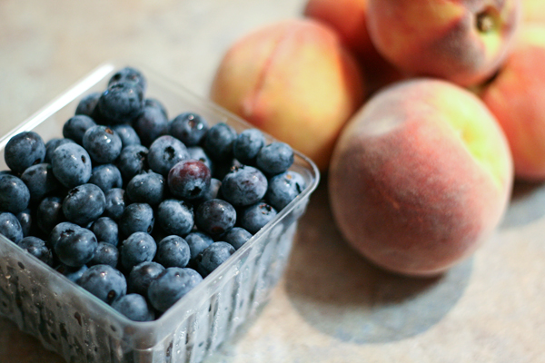 blueberries_peaches_0.jpg